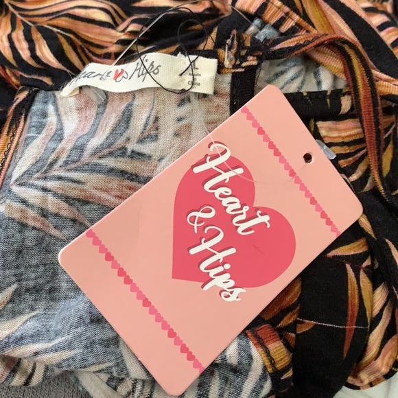 NWT Heart & Hips Tropical Print Dress - Picture 4 of 5